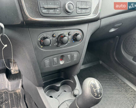 Білий Рено Сандеро, об'ємом двигуна 1 л та пробігом 36 тис. км за 9300 $, фото 39 на Automoto.ua