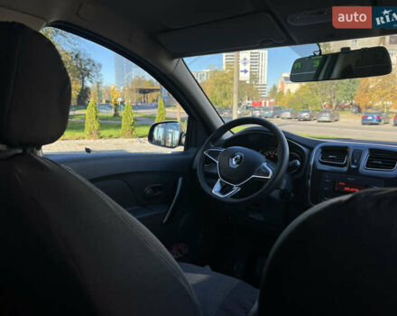 Білий Рено Сандеро, об'ємом двигуна 0.9 л та пробігом 26 тис. км за 13500 $, фото 30 на Automoto.ua
