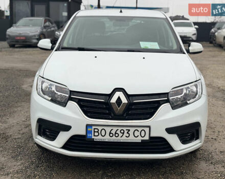 Білий Рено Сандеро, об'ємом двигуна 1 л та пробігом 36 тис. км за 9300 $, фото 31 на Automoto.ua