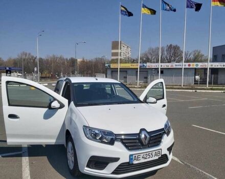 Белый Рено Сандеро, объемом двигателя 0.9 л и пробегом 100 тыс. км за 8500 $, фото 1 на Automoto.ua