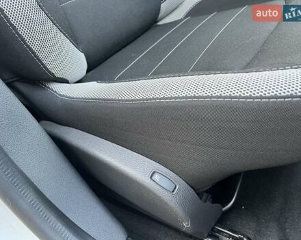 Белый Рено Сандеро, объемом двигателя 0.9 л и пробегом 111 тыс. км за 7736 $, фото 19 на Automoto.ua