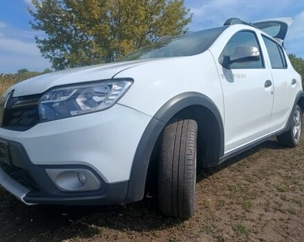Белый Рено Сандеро, объемом двигателя 1 л и пробегом 117 тыс. км за 9200 $, фото 3 на Automoto.ua