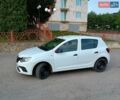 Белый Рено Сандеро, объемом двигателя 1 л и пробегом 38 тыс. км за 9250 $, фото 1 на Automoto.ua
