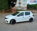 Белый Рено Сандеро, объемом двигателя 1 л и пробегом 38 тыс. км за 9250 $, фото 1 на Automoto.ua