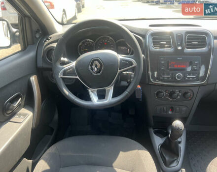 Белый Рено Сандеро, объемом двигателя 0.9 л и пробегом 74 тыс. км за 8415 $, фото 5 на Automoto.ua
