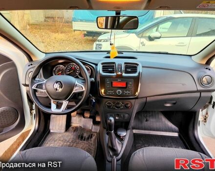 Рено Сандеро 2020 в Полтаве на Automoto.ua Белый Рено Сандеро, объемом двигателя 1 л и пробегом 28 тыс. км за 9400 $, фото 3 на Automoto.ua