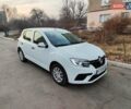 Білий Рено Сандеро, об'ємом двигуна 1 л та пробігом 28 тис. км за 9200 $, фото 1 на Automoto.ua