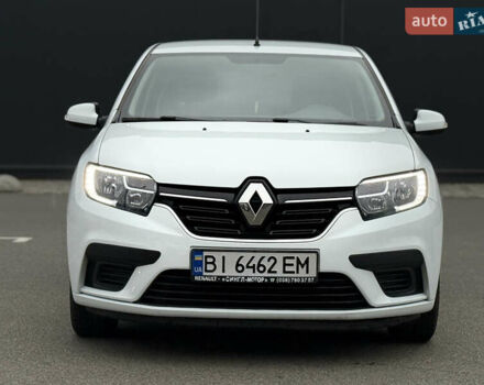 Белый Рено Сандеро, объемом двигателя 1 л и пробегом 102 тыс. км за 6800 $, фото 2 на Automoto.ua