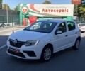 Белый Рено Сандеро, объемом двигателя 1 л и пробегом 126 тыс. км за 8990 $, фото 1 на Automoto.ua