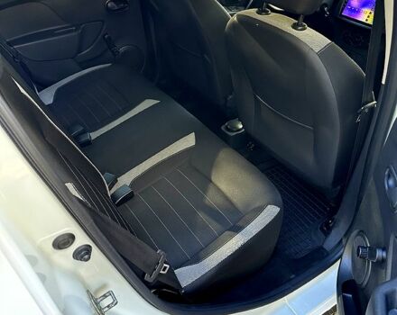 Белый Рено Сандеро, объемом двигателя 1.5 л и пробегом 58 тыс. км за 10999 $, фото 9 на Automoto.ua