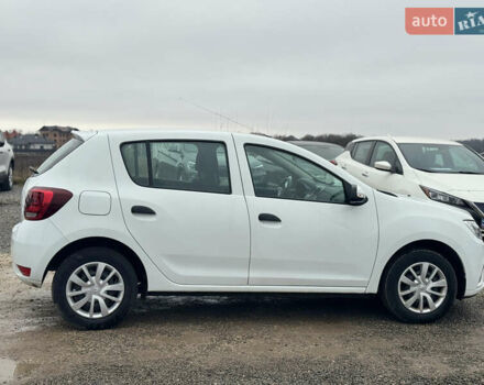 Білий Рено Сандеро, об'ємом двигуна 1 л та пробігом 36 тис. км за 9300 $, фото 22 на Automoto.ua