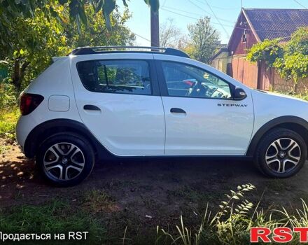 Белый Рено Сандеро, объемом двигателя 1 л и пробегом 48 тыс. км за 11000 $, фото 2 на Automoto.ua