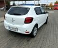 Белый Рено Сандеро, объемом двигателя 0.9 л и пробегом 53 тыс. км за 9000 $, фото 3 на Automoto.ua