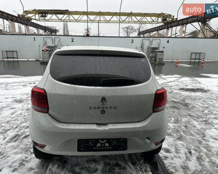 Белый Рено Сандеро, объемом двигателя 1 л и пробегом 140 тыс. км за 3000 $, фото 24 на Automoto.ua
