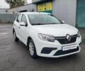 Белый Рено Сандеро, объемом двигателя 1 л и пробегом 93 тыс. км за 7990 $, фото 5 на Automoto.ua