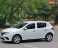Рено Сандеро 2020 в Одессе на Automoto.ua Белый Рено Сандеро, объемом двигателя 1 л и пробегом 57 тыс. км за 9200 $, фото 42 на Automoto.ua