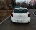 Білий Рено Сандеро, об'ємом двигуна 1 л та пробігом 28 тис. км за 9200 $, фото 3 на Automoto.ua