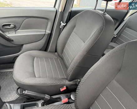 Білий Рено Сандеро, об'ємом двигуна 1 л та пробігом 36 тис. км за 9300 $, фото 42 на Automoto.ua