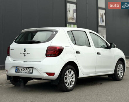 Белый Рено Сандеро, объемом двигателя 1 л и пробегом 102 тыс. км за 6800 $, фото 12 на Automoto.ua