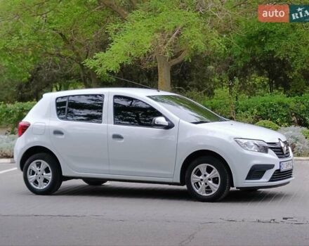 Рено Сандеро 2020 в Одессе на Automoto.ua Белый Рено Сандеро, объемом двигателя 1 л и пробегом 57 тыс. км за 9200 $, фото 10 на Automoto.ua