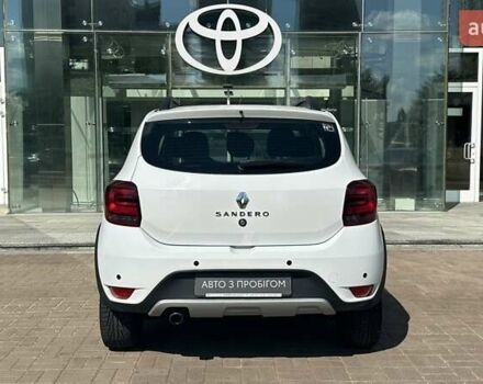 Белый Рено Сандеро, объемом двигателя 0.9 л и пробегом 67 тыс. км за 11464 $, фото 3 на Automoto.ua