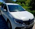Белый Рено Сандеро, объемом двигателя 0.9 л и пробегом 35 тыс. км за 9300 $, фото 1 на Automoto.ua