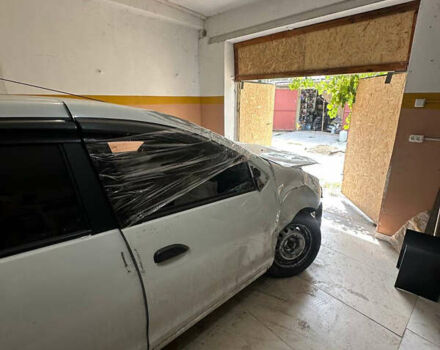 Белый Рено Сандеро, объемом двигателя 1 л и пробегом 140 тыс. км за 3000 $, фото 8 на Automoto.ua