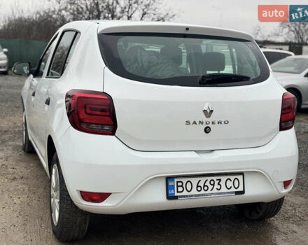 Білий Рено Сандеро, об'ємом двигуна 1 л та пробігом 36 тис. км за 9300 $, фото 13 на Automoto.ua