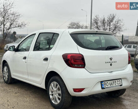 Білий Рено Сандеро, об'ємом двигуна 1 л та пробігом 36 тис. км за 9300 $, фото 11 на Automoto.ua