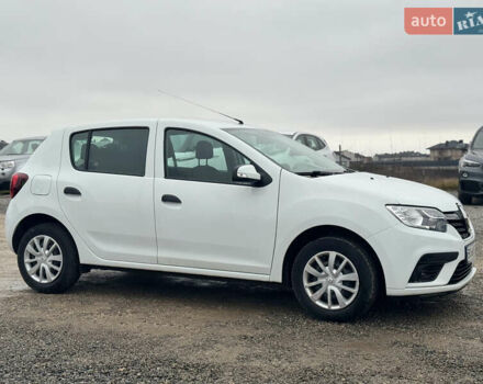 Білий Рено Сандеро, об'ємом двигуна 1 л та пробігом 36 тис. км за 9300 $, фото 24 на Automoto.ua