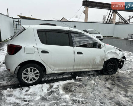 Белый Рено Сандеро, объемом двигателя 1 л и пробегом 140 тыс. км за 3000 $, фото 17 на Automoto.ua