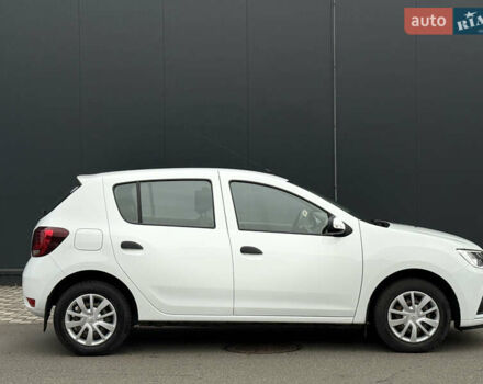 Белый Рено Сандеро, объемом двигателя 1 л и пробегом 102 тыс. км за 6800 $, фото 9 на Automoto.ua