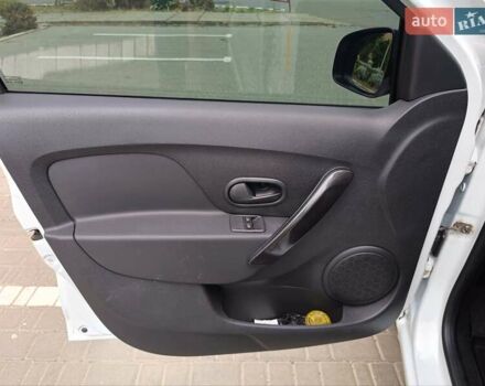 Білий Рено Сандеро, об'ємом двигуна 1 л та пробігом 57 тис. км за 7000 $, фото 54 на Automoto.ua