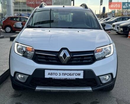 Белый Рено Сандеро, объемом двигателя 0.9 л и пробегом 111 тыс. км за 7736 $, фото 1 на Automoto.ua