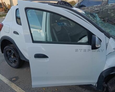 Белый Рено Сандеро, объемом двигателя 1 л и пробегом 100 тыс. км за 1300 $, фото 3 на Automoto.ua