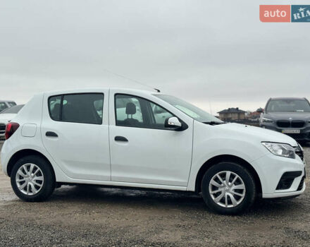 Білий Рено Сандеро, об'ємом двигуна 1 л та пробігом 36 тис. км за 9300 $, фото 23 на Automoto.ua