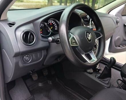 Рено Сандеро 2020 в Одессе на Automoto.ua Белый Рено Сандеро, объемом двигателя 1 л и пробегом 57 тыс. км за 9200 $, фото 76 на Automoto.ua
