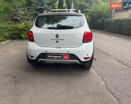 Белый Рено Сандеро, объемом двигателя 0.9 л и пробегом 68 тыс. км за 12490 $, фото 6 на Automoto.ua