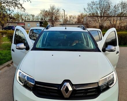 Рено Сандеро 2020 в Кропивницком (Кировограде) на Automoto.ua Белый Рено Сандеро, объемом двигателя 0.9 л и пробегом 50 тыс. км за 10500 $, фото 2 на Automoto.ua