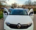 Рено Сандеро 2020 в Кропивницком (Кировограде) на Automoto.ua Белый Рено Сандеро, объемом двигателя 0.9 л и пробегом 50 тыс. км за 10500 $, фото 2 на Automoto.ua