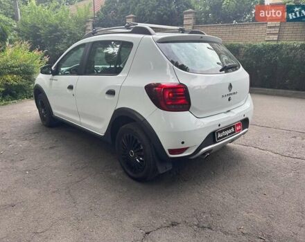 Белый Рено Сандеро, объемом двигателя 0.9 л и пробегом 68 тыс. км за 12490 $, фото 5 на Automoto.ua