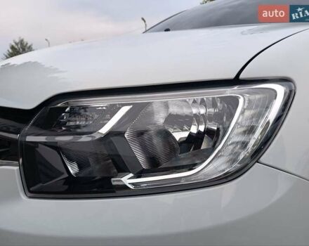 Рено Сандеро 2020 в Одессе на Automoto.ua Белый Рено Сандеро, объемом двигателя 1 л и пробегом 57 тыс. км за 9200 $, фото 50 на Automoto.ua