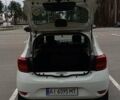 Белый Рено Сандеро, объемом двигателя 1 л и пробегом 25 тыс. км за 7500 $, фото 13 на Automoto.ua