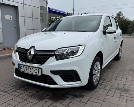 Білий Рено Сандеро, об'ємом двигуна 1 л та пробігом 85 тис. км за 8150 $, фото 4 на Automoto.ua
