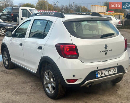 Белый Рено Сандеро, объемом двигателя 0.9 л и пробегом 101 тыс. км за 9550 $, фото 7 на Automoto.ua
