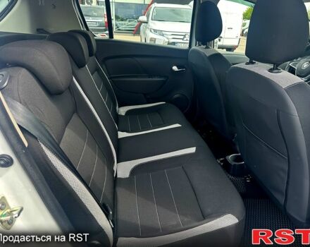 Белый Рено Сандеро, объемом двигателя 1.5 л и пробегом 34 тыс. км за 12500 $, фото 12 на Automoto.ua