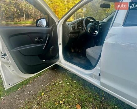 Білий Рено Сандеро, об'ємом двигуна 0.9 л та пробігом 53 тис. км за 9600 $, фото 6 на Automoto.ua