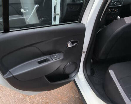 Белый Рено Сандеро, объемом двигателя 0.9 л и пробегом 52 тыс. км за 10999 $, фото 18 на Automoto.ua