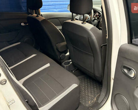 Білий Рено Сандеро, об'ємом двигуна 1.46 л та пробігом 17 тис. км за 13235 $, фото 7 на Automoto.ua