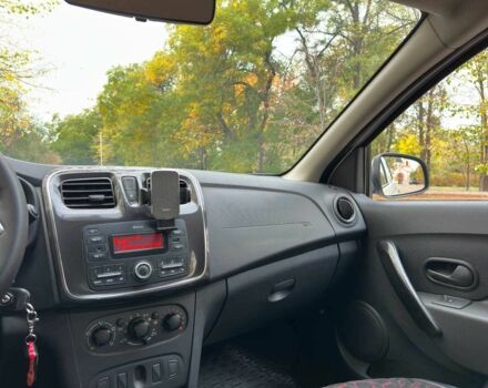 Білий Рено Сандеро, об'ємом двигуна 1 л та пробігом 99 тис. км за 7999 $, фото 17 на Automoto.ua